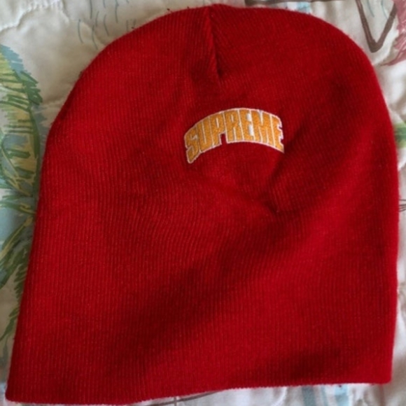SUPREME CROWN LOGO BEANIE - Picture 3 of 3